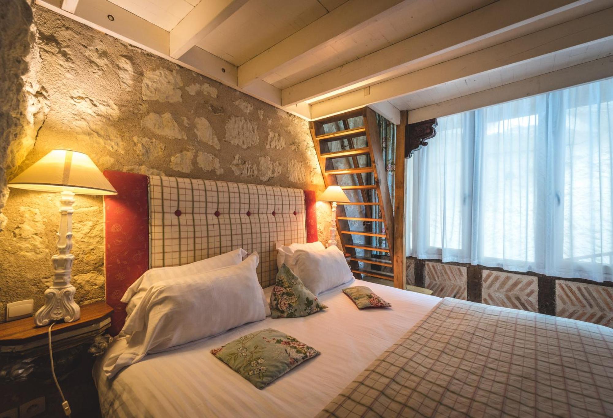 Logis Demeure De La Vignole Hotel Turquant Ngoại thất bức ảnh